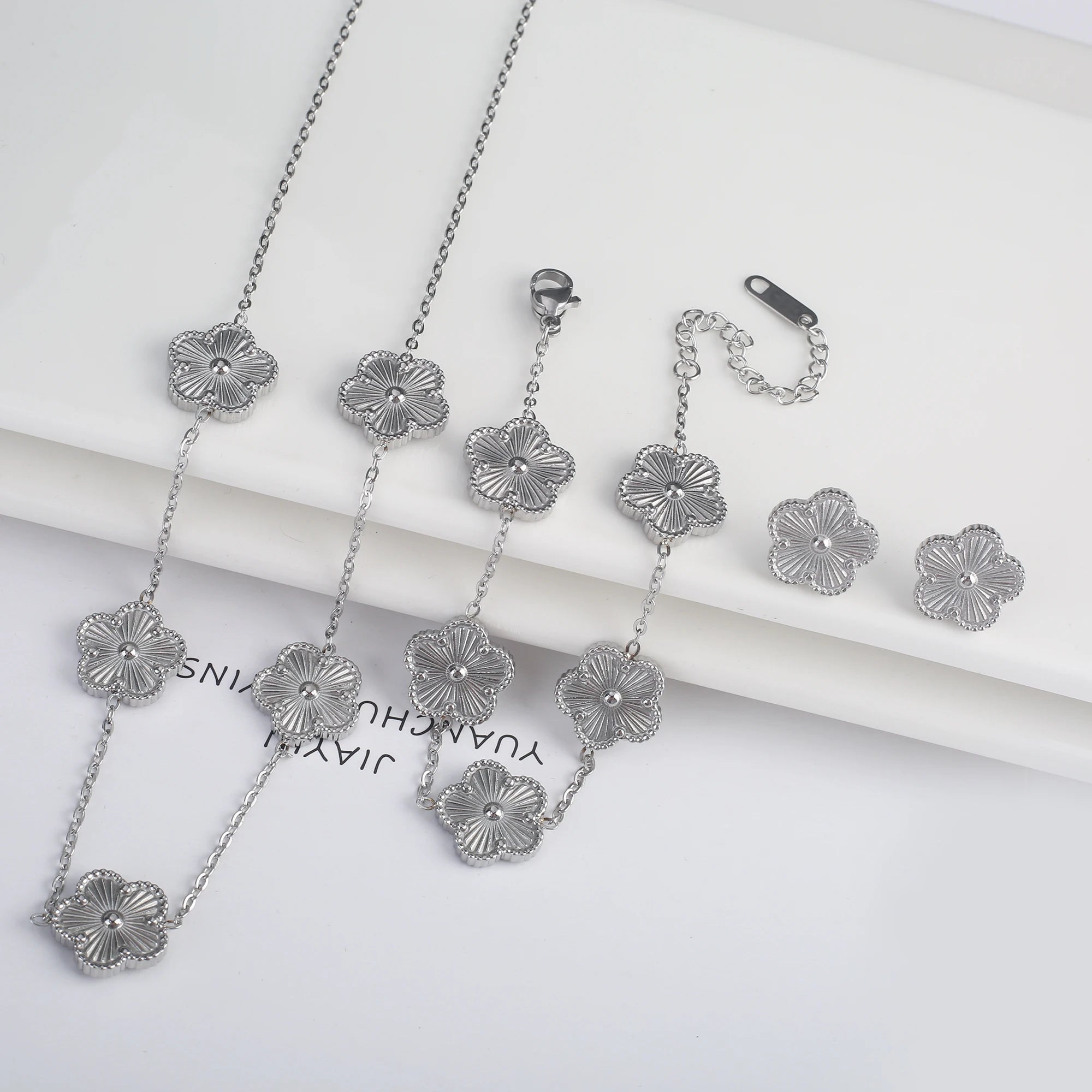 Stainless Steel Laser Five Leaf Flower Adjustable Clover Bracelets