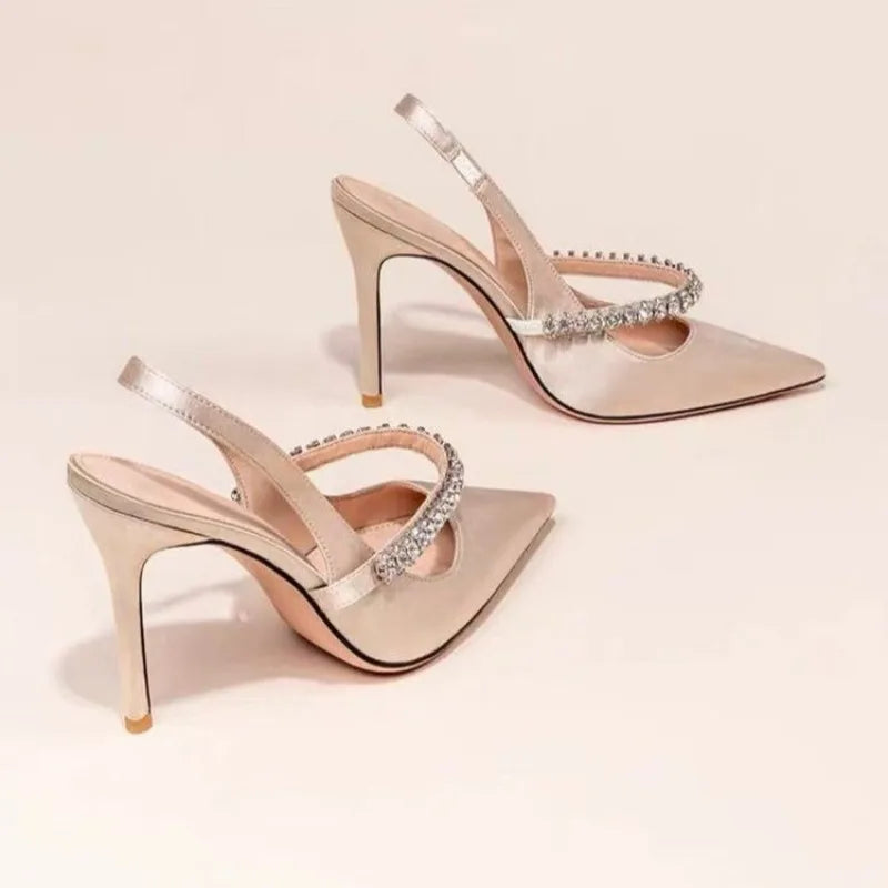 Slim Pointed High-heels