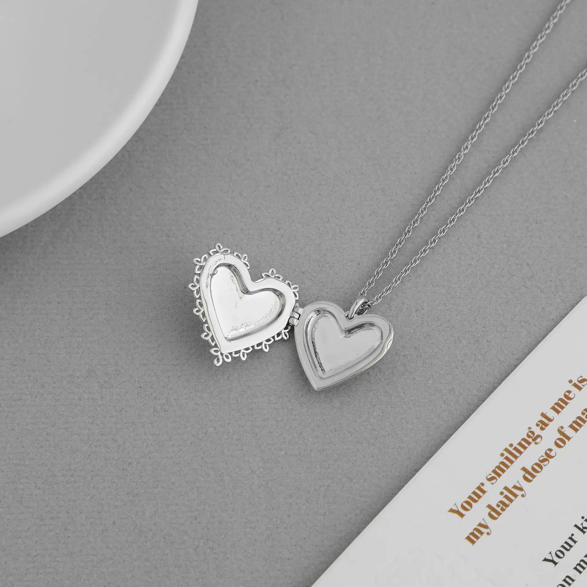 Gold-plated Lock Rose Flower Pendant Necklace Opened and Closed Love Clavicle Chain