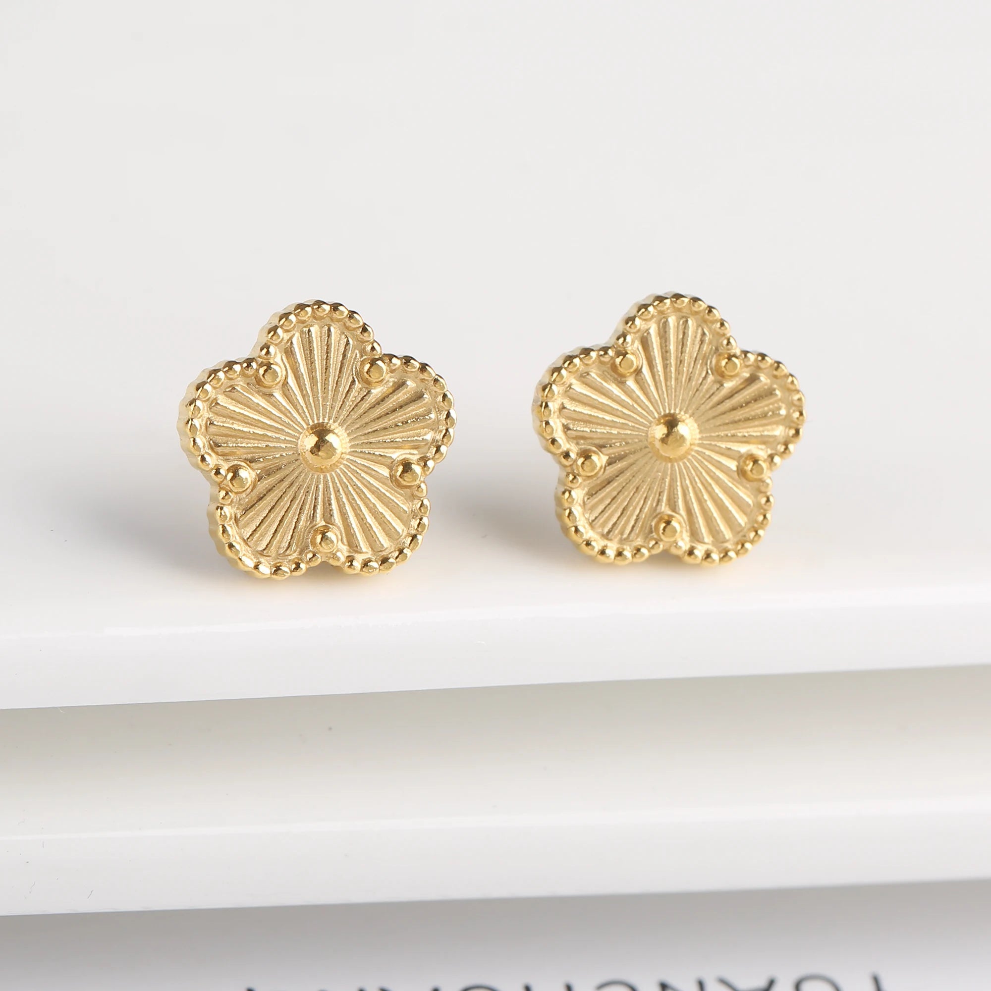 Stainless Steel Laser Five Leaf Flower Adjustable Clover Bracelets