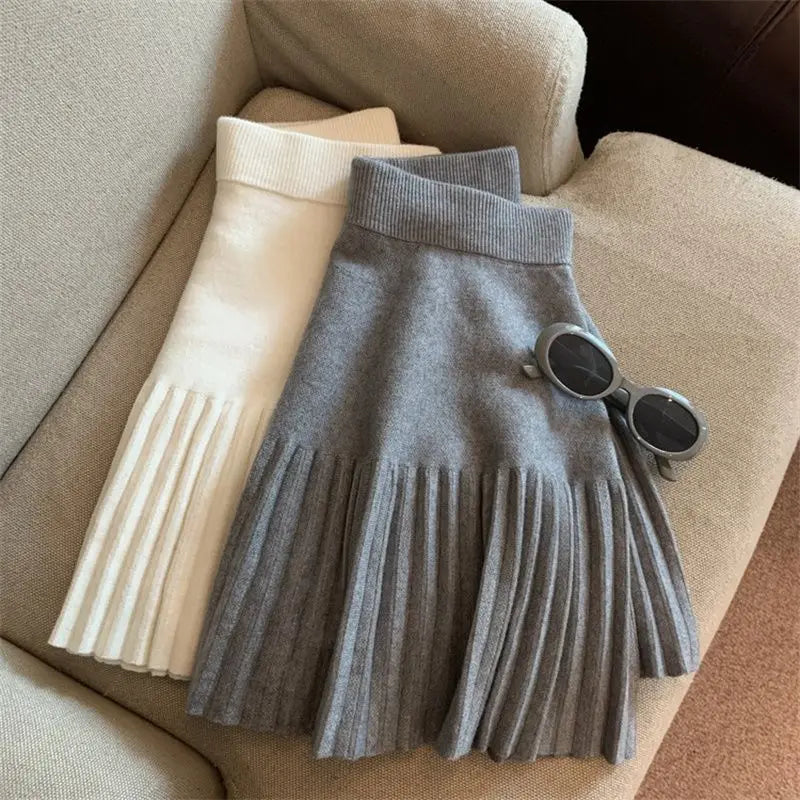 Elastic Waist Knitted Pleated Mini Skirts