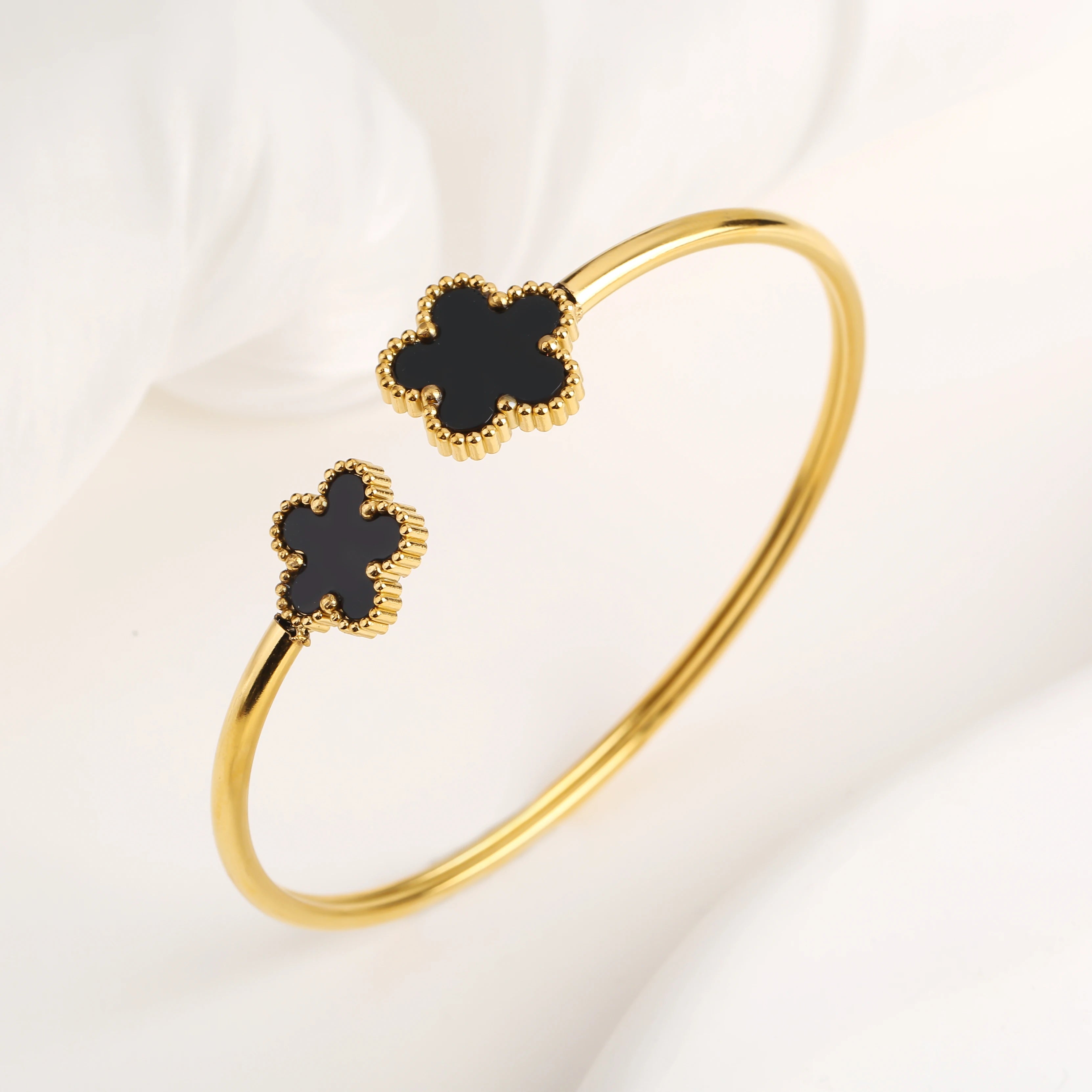 Adjustable Stainless Steel Gold-Plated Five-Leaf Flower Open Bangle